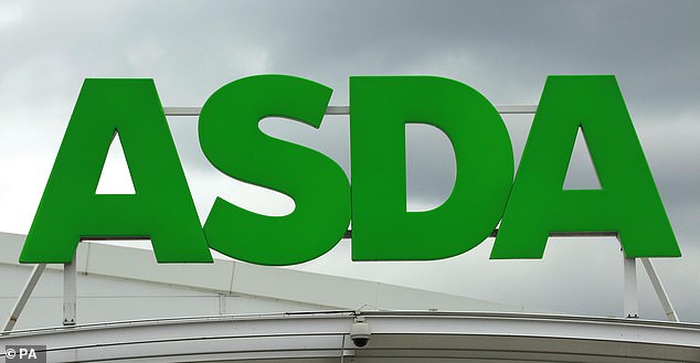 ستظل فروع Asda مفتوحة في عطلة البنوك في مايو ، ولكن للتحقق من ساعات العمل المحددة ، انظر إلى خدمة تحديد مواقع المتاجر على موقعها الإلكتروني