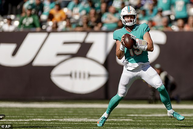 ذهبت NYJ 2-0 ضد Dolphins الموسم الماضي مع Skylar Thompson بداية في MIA