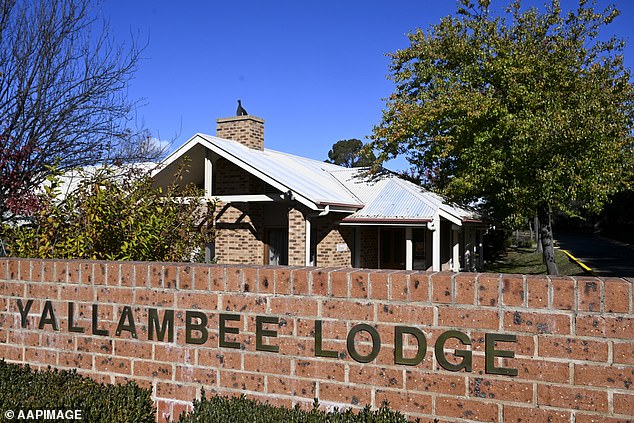 تطالب عائلة السيدة نولاند الآن بإجابات عما حدث في دار رعاية المسنين في Yallambee Lodge (في الصورة) يوم الأربعاء الماضي