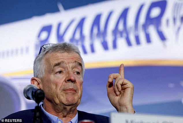 واثق: قال الرئيس التنفيذي لشركة Ryanair ، مايكل أوليري (في الصورة) ، إن الأسعار تسير في اتجاه واحد فقط ، حيث يستمر الطلب في تجاوز العرض