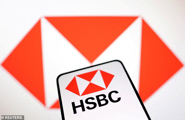 أغلق HSBC 27 فرعًا في مايو ، وسيغلق 23 فرعًا آخر في يونيو