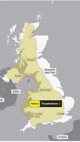 الأحد: انتشرت تحذيرات العواصف الرعدية بشكل أكبر في جميع أنحاء المملكة المتحدة