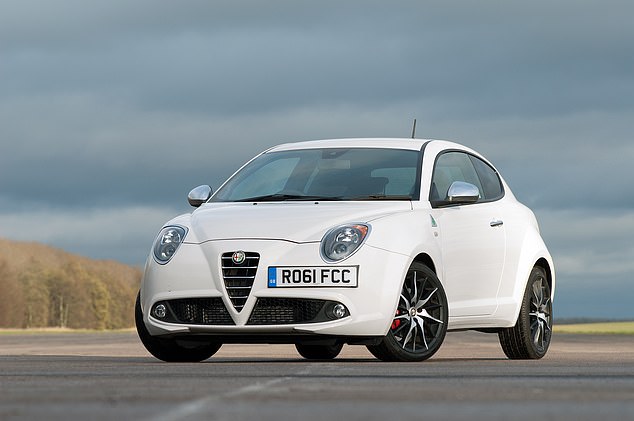 رياضي: سعر سيارة Alfa Romeo Mito Quadrifoglio Verde المستعملة من عام 2015 يقل قليلاً عن 8800 جنيه إسترليني