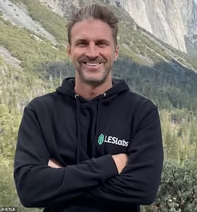 تم إدخال Heathco و Lutz إلى المستشفى قبل أيام من وفاتهما بما اعتقدا أنه تسمم غذائي
