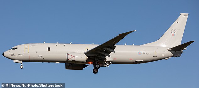 عادة ما تستخدم P-8 Poseidon ، التي تصنعها شركة Boeing ، في الدوريات البحرية والاستطلاع.  إنها قادرة على شن حرب ضد الغواصات.  صور الأسهم