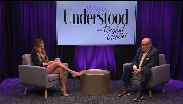 كان جولياني ، 79 عامًا ، يتحدث في حلقة جديدة من Miss Understood - بودكاست تديره عشيقة Tiger Woods السابقة Rachel Uchitel