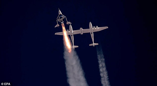 كان مؤسس Virgin Galactic واحدًا من ستة موظفين من Virgin Galactic على متن VSS Unity للرحلة إلى 280 ألف قدم