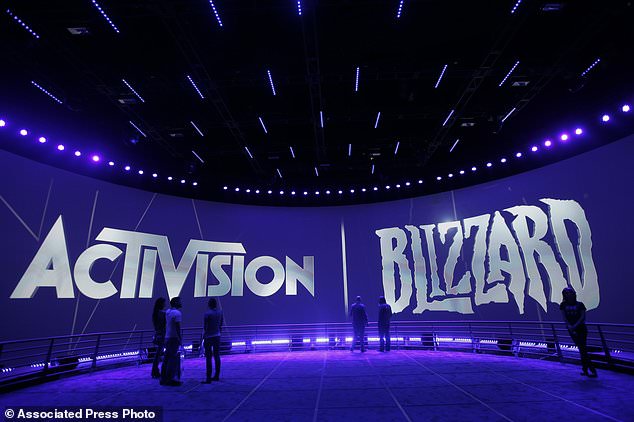 The Activision Blizzard Booth خلال معرض الترفيه الإلكتروني ، 13 يونيو 2013 ، في لوس أنجلوس