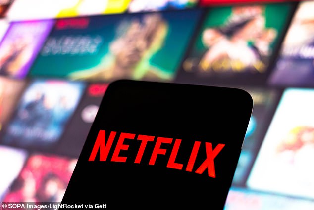 شهدت Netflix توقفًا في العضوية بعد تنفيذ حملة على مشاركة الحساب - ومن المقرر أن تقدم منصة البث هذه الميزة الجديدة في غضون الأشهر المجانية القادمة