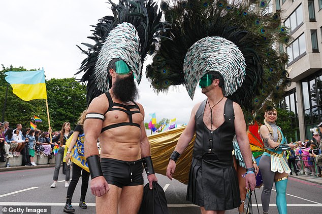 Pride in London هو مهرجان وموكب LGBT + سنوي يقام كل صيف في لندن