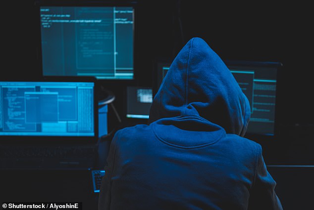 قد تظهر أيضًا حسابات مزيفة ومعلومات خاطئة بعد الإطلاق الضخم للخيوط