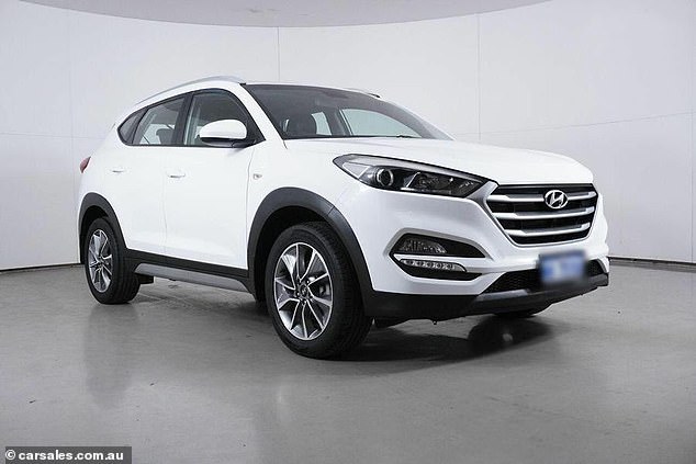 Hyundai Tucson (TL) (المتغيرات: FS 1.6GDI ، TL 2.0MI) المصنوعة بين عامي 2014 و 2017 كانت أيضًا جزءًا من عملية الاسترجاع