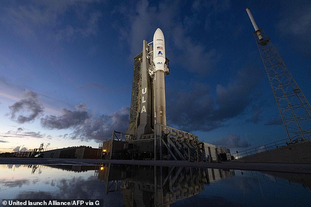 يوجد صاروخ United Launch Alliance Atlas V ومهمة مشروع Kuiper Protoflight من أمازون على منصة Space Launch Complex 41 (SLC-41) في كيب كانافيرال التابعة لناسا.