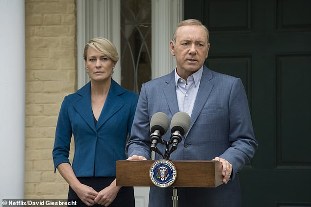 فازت بجائزة جولدن جلوب لأفضل ممثلة عام 2014 عن دورها في فيلم House of Cards بطولة كيفن سبيسي.