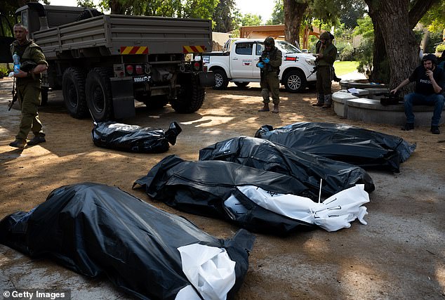 وتجاوز عدد القتلى في إسرائيل 1300 شخص فيما تخطط البلاد لانتقام دموي