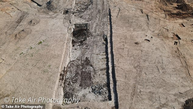 تم تكليف شركة Oxford Archaeology North من قبل المطور لإجراء مسح أثري لتلبية أحد شروط التخطيط