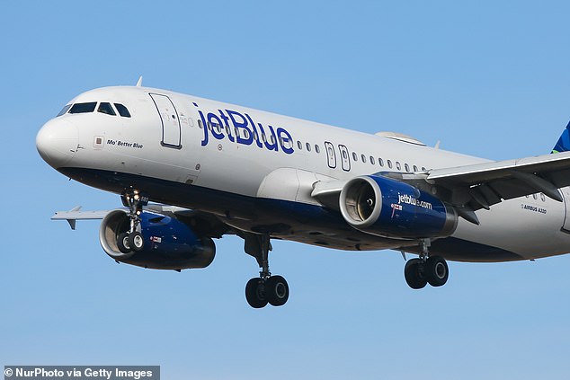 تأسست شركة JetBlue Airways في عام 1998، وتقوم حاليًا بتشغيل أكثر من 1000 رحلة يوميًا حول العالم