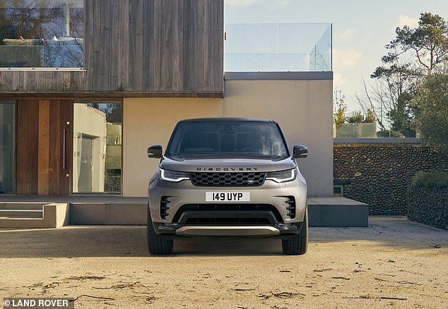 ومن المفهوم أيضًا أن مالكي طرازات Land Rover Discovery سيجدون صعوبة في توفير قطع الغيار لسياراتهم