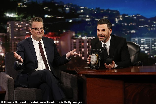 وفي حديثه لبرنامج Jimmy Kimmel Live في عام 2017، أخبر بيري المضيف أنه ضرب رئيس الوزراء