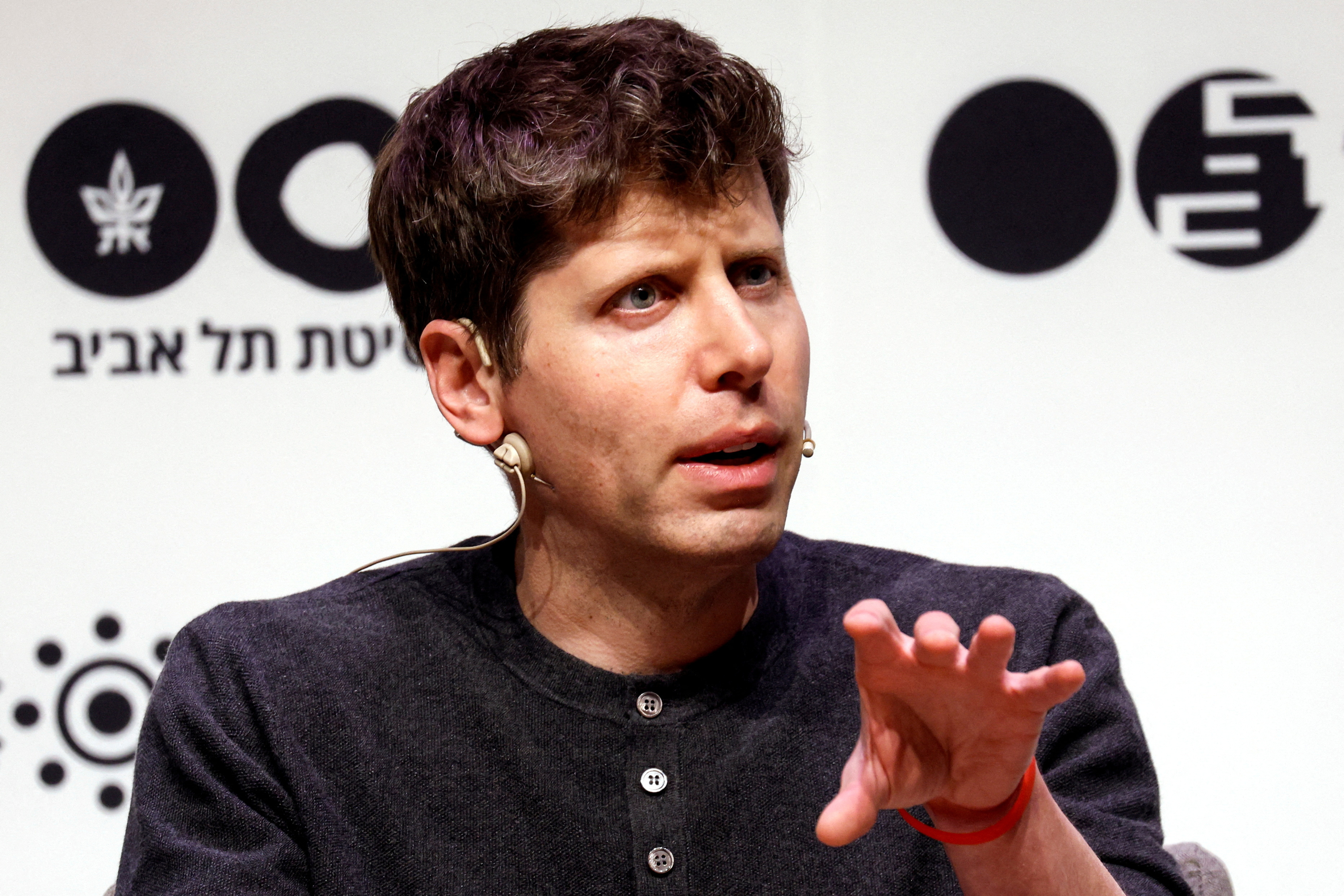 سام ألتمان، الرئيس التنفيذي لشركة OpenAI المدعومة من Microsoft ومنشئ ChatGPT يتحدث خلال محاضرة في جامعة تل أبيب في تل أبيب