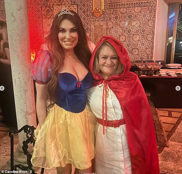بدت كيمبرلي جيلفويل، خطيبة دونالد ترامب جونيور، مبتهجة وهي ترتدي زي سنو وايت في هذا الحدث، ويبدو أنها مرتاحة بينما من المقرر أن يدلي شريكها بشهادته في نيويورك يوم الأربعاء.