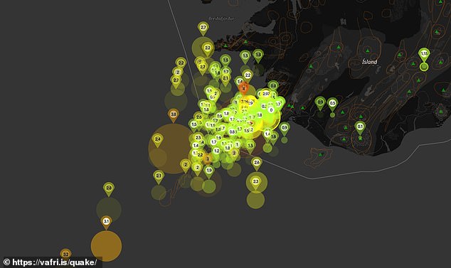 أعلنت البلاد حالة الطوارئ، وتم إجلاء 4000 شخص خلال الليل من بلدة غريندافيك الأيسلندية بعد الشعور بمئات الهزات الأرضية نتيجة ثوران بركاني.