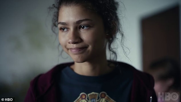 Zendaya: Zendaya في دور Rue Bennett في مسلسلها الناجح Euphoria الذي أنتجه الراحل Kevin Turen.