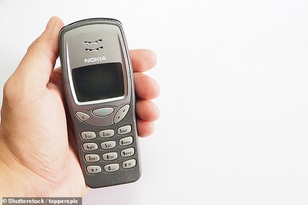 ظهرت نغمة الرنين الأصلية الصغيرة لأول مرة في إعلان لجهاز Nokia 1011 في عام 1992. ولكن منذ ذلك الحين، مرت بالعديد من التكرارات