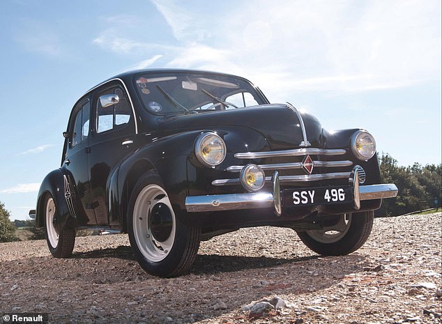 تعتبر سيارة Renault 4CV إحدى السيارات التي من المتوقع أن تشهد انخفاضًا في قيمتها، مثل العديد من نظيراتها من سيارات الصالون في الخمسينيات.  ومع ذلك فقد ارتفع في المتوسط ​​بنسبة 42% منذ ديسمبر 2022