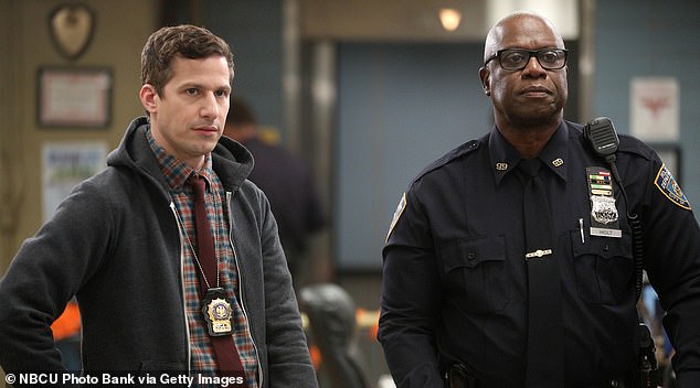 تم تصوير Braugher جنبًا إلى جنب مع الممثل Andy Samberg في حلقة 2019 من العرض