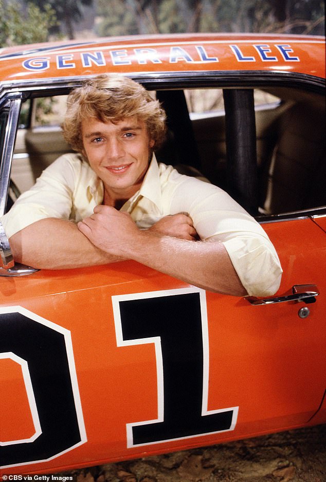 لعب شنايدر دور بو ديوك في المسلسل التلفزيوني الشهير Dukes of Hazzard