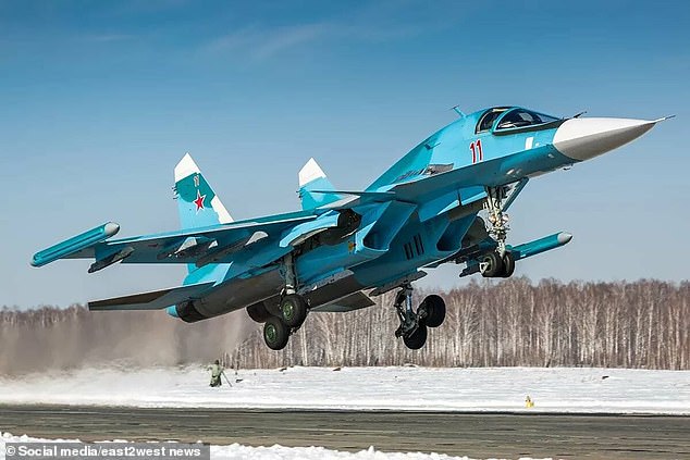 القاذفة الروسية Su-34 (صورة أرشيفية).  وقال أوليشوك: 