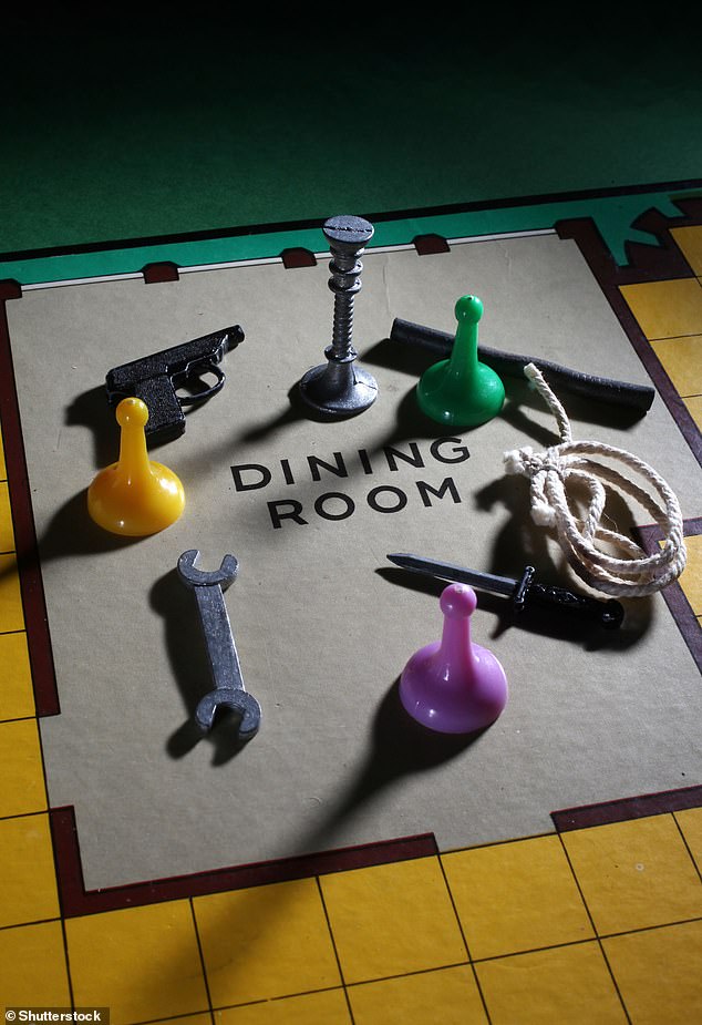 السيدة بيكوك هي أفضل شخصية يمكنك اختيارها في Cluedo لأنها تبدأ بالقرب من معظم الغرف