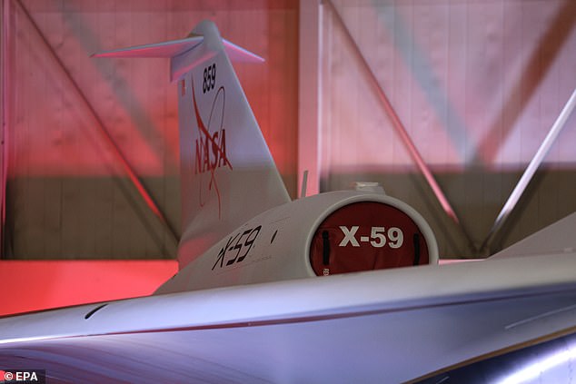 تم تطوير X-59 من قبل شركة الطيران الأمريكية Lockheed Martin بعد حصولها على عقد تصميم بقيمة 247.5 مليون دولار من وكالة ناسا في عام 2016.