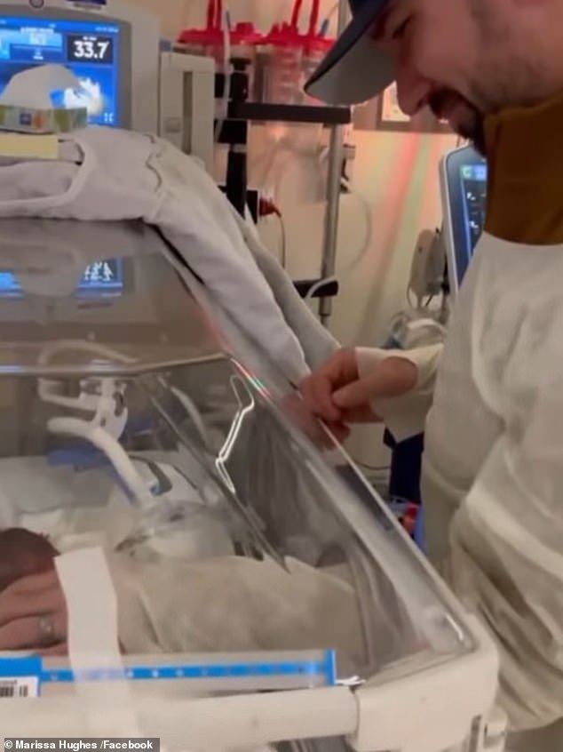 أعلن هيوز أن يهوذا كان يعاني من انسداد في أمعائه ولديه ثقوب في رئتيه وقلبه