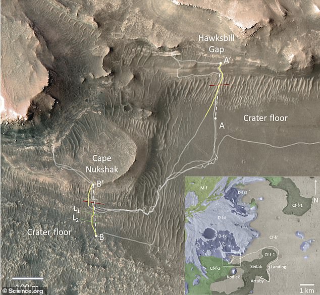 اختار العلماء Jezero Crater لمهمة المركبة بسبب العثور سابقًا على عرض للمعادن الغنية بالمياه في الحوض