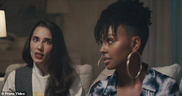 تحدثت أشلي (في الصورة على اليمين) بشكل إيجابي عن العمل مع المغني الأسطوري في مشروع Prime Video مع JLo