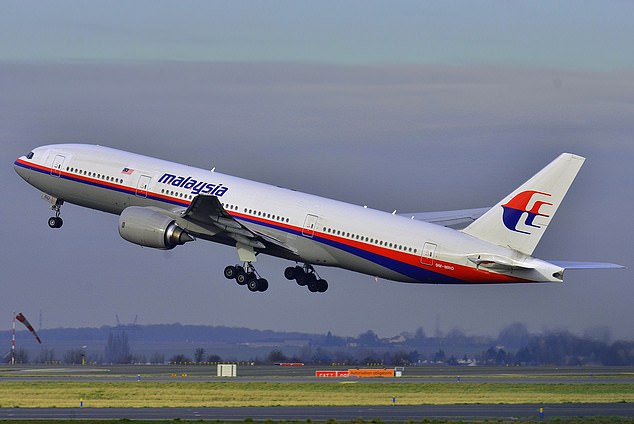 اختفت رحلة الخطوط الجوية الماليزية MH370 فوق بحر الصين الجنوبي أثناء رحلة من كوالالمبور، ماليزيا، إلى بكين، الصين، في 8 مارس 2014 (صورة مخزنة)