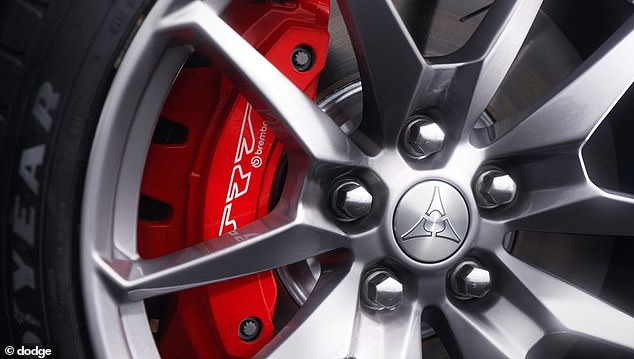 وقالت دودج أيضًا إن جميع سيارات تشارجر دايتونا 2024 ستحصل على مكابح Track Package Brembo