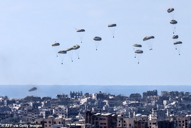 وتبادل الجانبان الاتهامات بالفشل في التوصل إلى اتفاق لوقف إطلاق النار حتى الآن