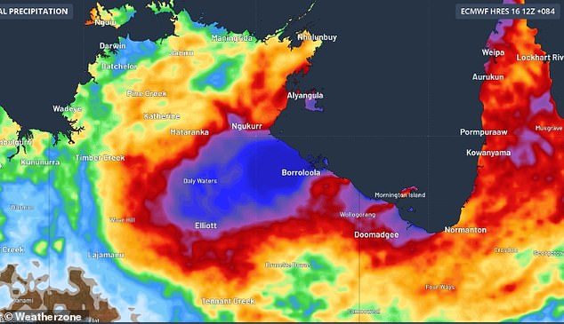 في الصورة، من المتوقع هطول الأمطار يوم الأربعاء مع إعصار ميغان الذي يسبب الفوضى