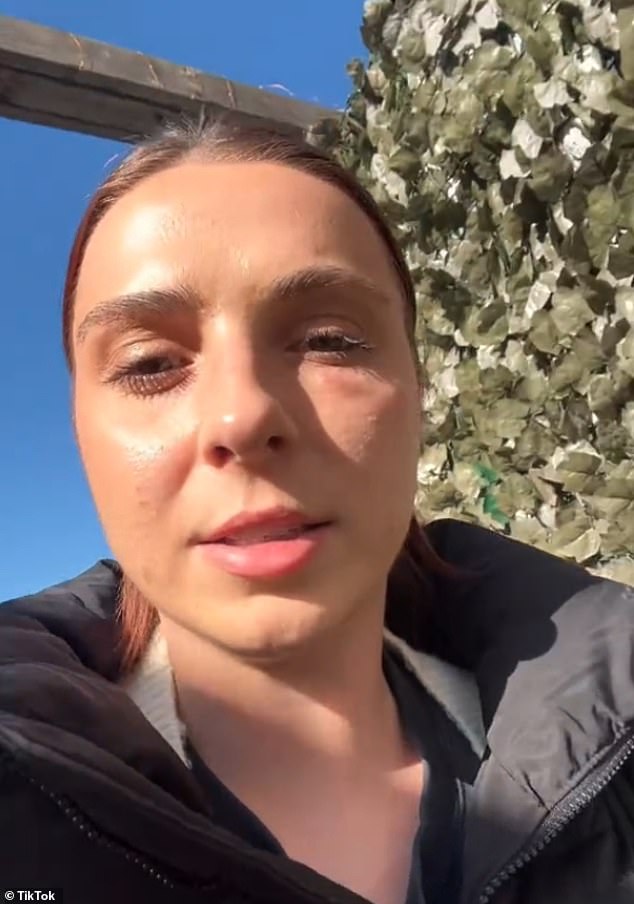 في اليوم التالي، ألقت الشرطة القبض على رجل من بروكلين يبلغ من العمر 30 عامًا متهم بالاعتداء على TikToker ميكايلا تونيناتو (في الصورة في Greenwich Village في 25 مارس.