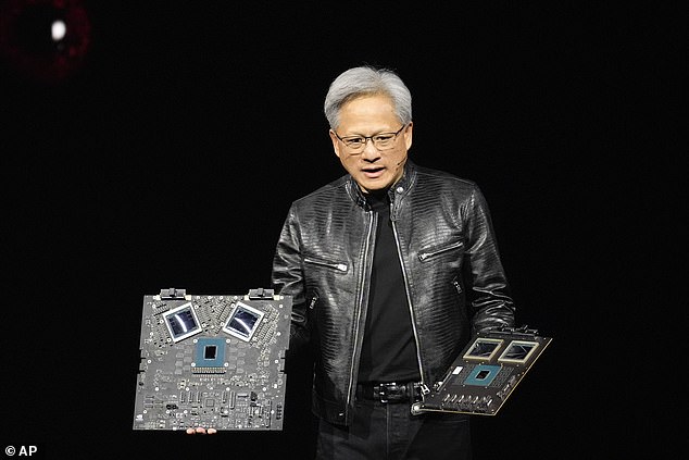 الرئيس التنفيذي لشركة Nvidia Jensen Huang خلال الخطاب الرئيسي لـ Nvidia GTC في سان خوسيه، كاليفورنيا، الاثنين 18 مارس 2024