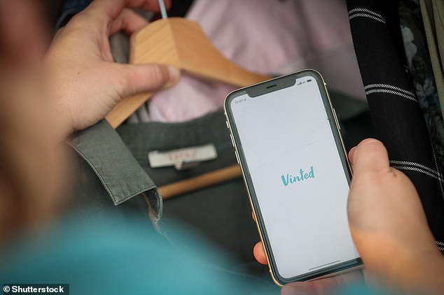 تفرض Vinted رسوم حماية المشتري، بدلاً من رسوم البيع، على جميع العناصر