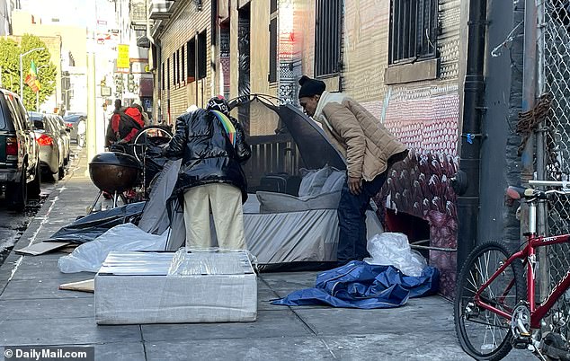 يتمتع Tenderloin، الواقع في وسط مدينة سان فرانسيسكو، بسمعة طيبة في الجريمة ويتمتع بأعلى مستويات التشرد والأنشطة غير المشروعة في المدينة التي تعاني من الجريمة.  إنه مركز أزمة الفنتانيل في سان فرانسيسكو