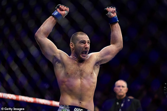 وسيخوض ستريكلاند، 32 عامًا، نزاله المقبل في بطولة UFC 302 في يونيو بعد خسارته أمام دريكوس دو بليسيس في يناير.