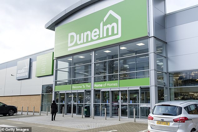 العائد: عائد توزيعات أرباح Dunelm هو 4٪