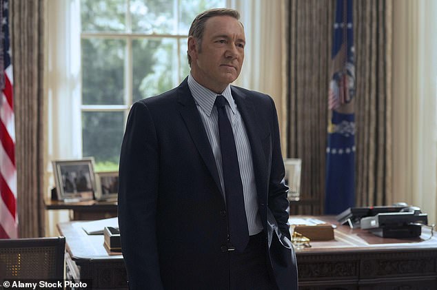 طُرد سبيسي، البالغ من العمر 64 عامًا، من مسلسل House of Cards (في الصورة) على Netflix في عام 2017، بعد اتهامه بالتحرش بالممثل أنتوني راب عندما كان عمره 14 عامًا وكان سبيسي يبلغ من العمر 26 عامًا.