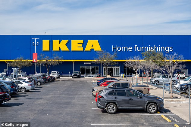 تم تصنيف شركة Ikea السويدية أيضًا بشكل كبير جدًا كواحدة من العلامات التجارية الأقل شهرة مع 561000 استماع