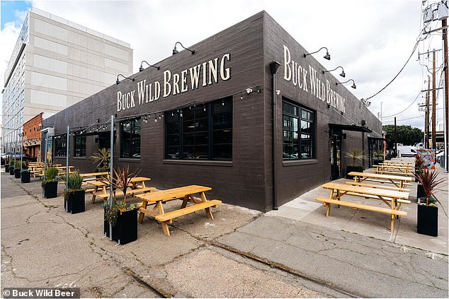 تم افتتاح شركة Buck Wild Brewing أثناء الوباء ولم تشهد أبدًا حركة المرور التي كانت تحتاجها للحفاظ على استمرارية الأعمال